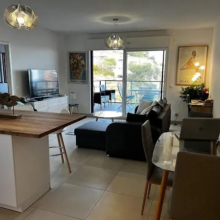 Beautiful Ocean View Overlooking Monaco Apartment Beausoleil