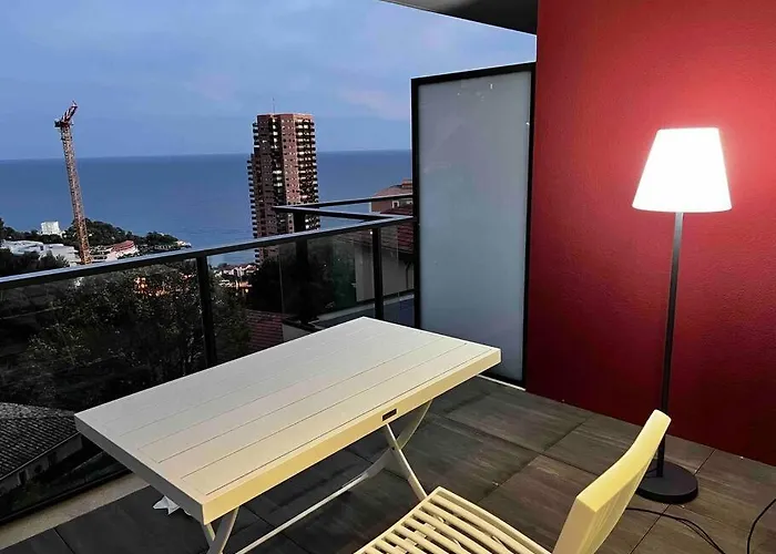 Beautiful Sea View Overlooking Monaco Apartment